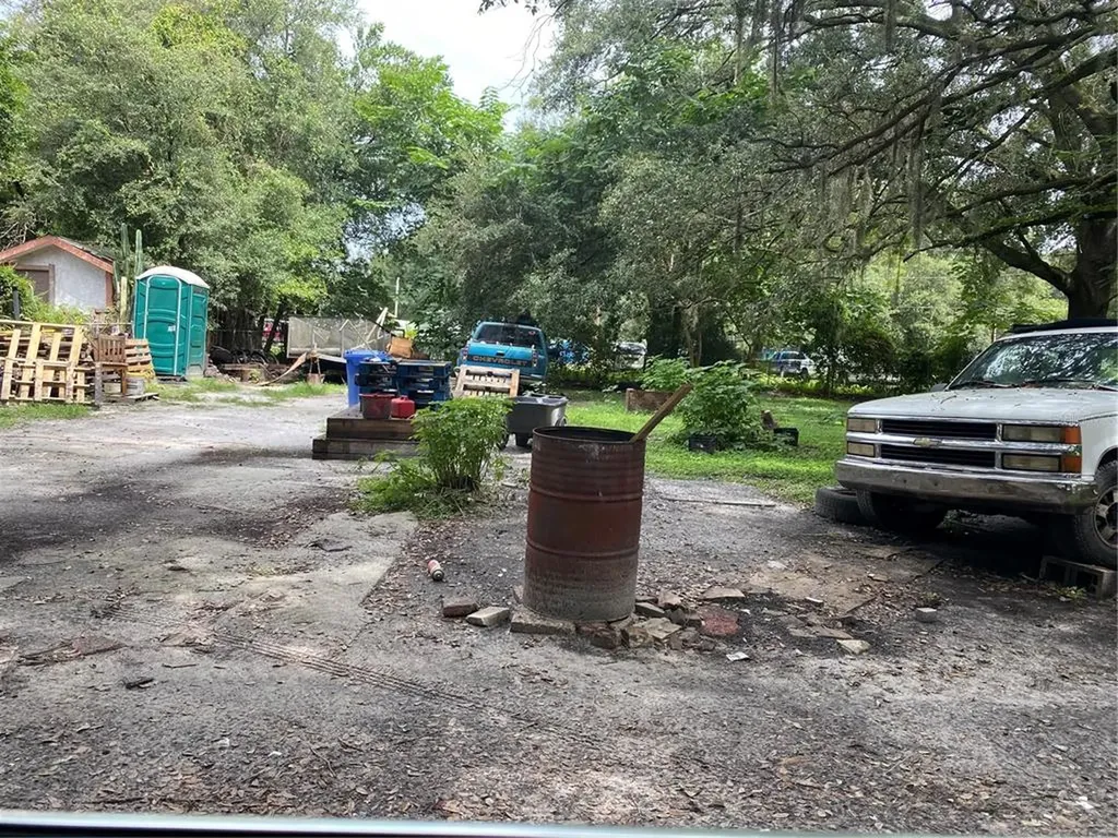 7404 Illinois Drive Tampa FL 33619