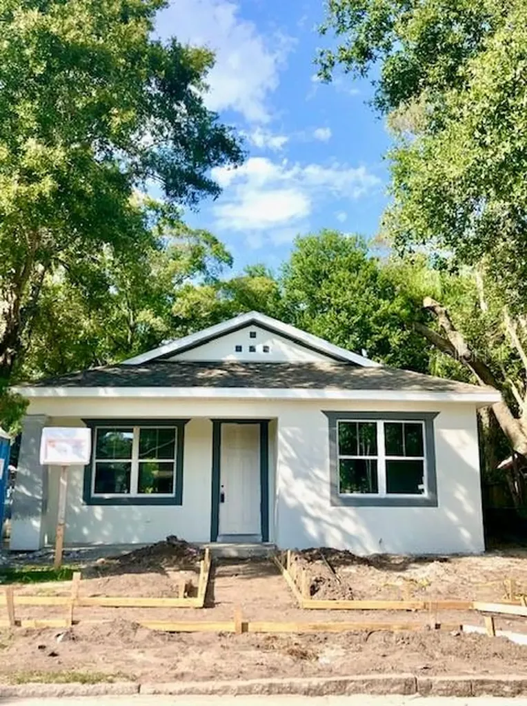 935 12th Avenue S St Petersburg FL 33705