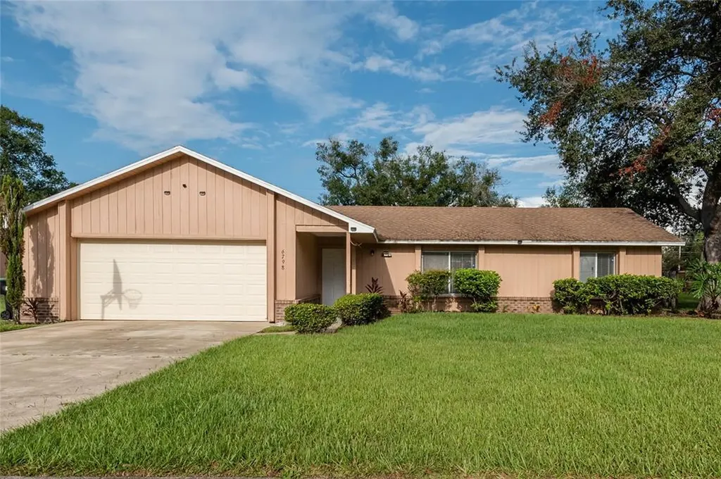 6798 Rubens Court Orlando FL 32818