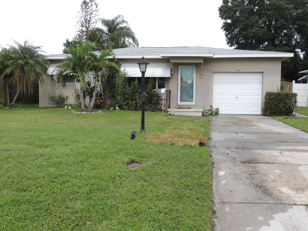 509 40th Avenue N St Petersburg FL 33703