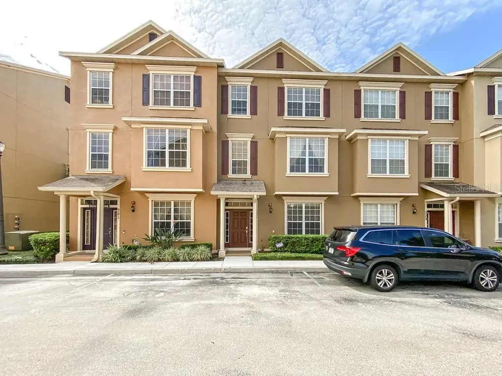 325 Memphis Circle Lake Mary FL 32746