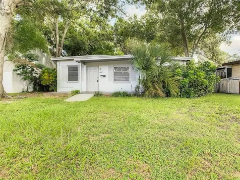 5227 Burlington Avenue N St Petersburg FL 33710