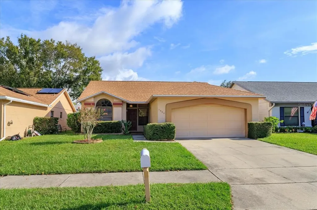 1052 Alpug Avenue Oviedo FL 32765