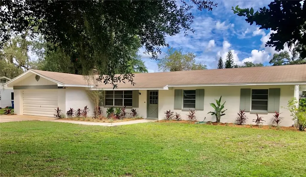 2239 Poinsettia Drive Deland FL 32724