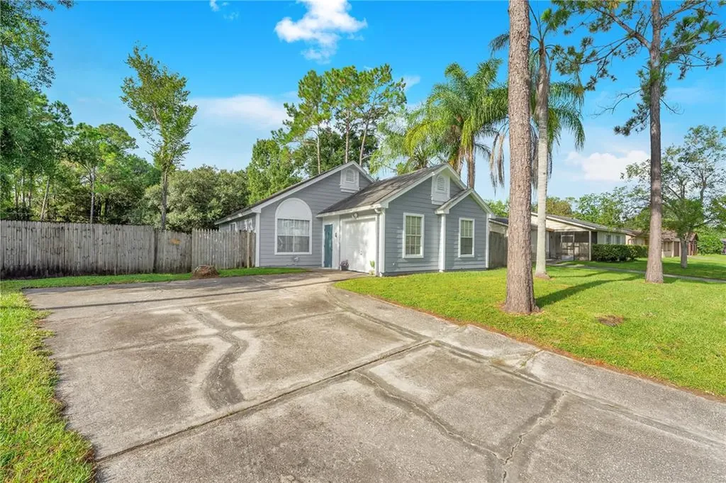 129 Lake Ada Circle Sanford FL 32773