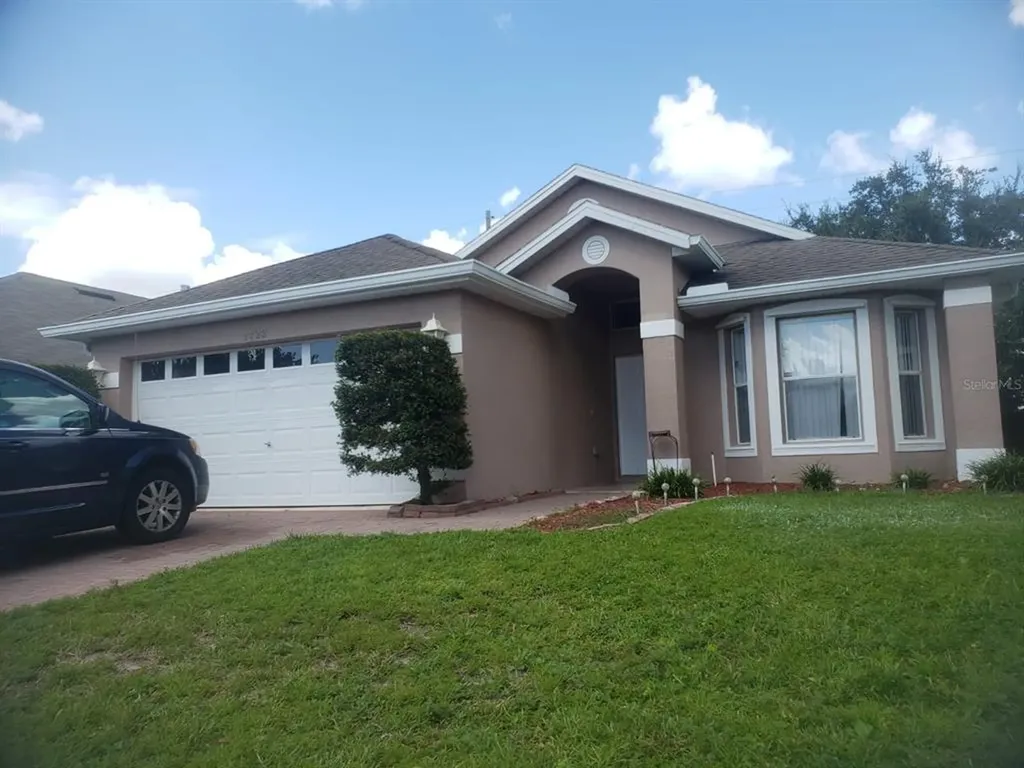 2733 Barclay Lane Kissimmee FL 34743