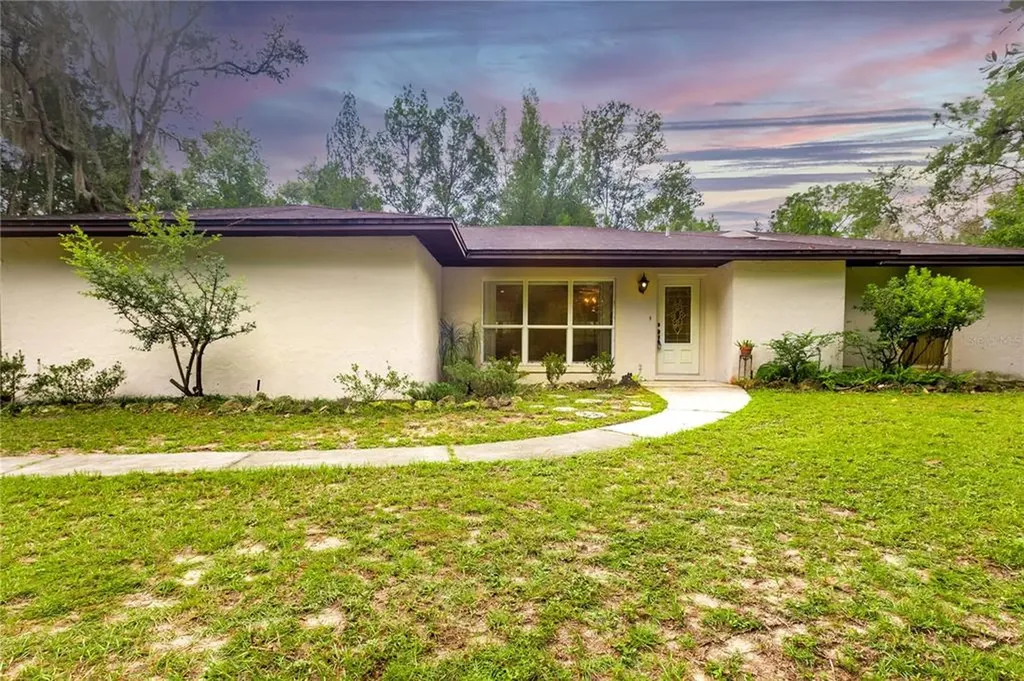 20310 SW 95th Street Dunnellon FL 34431