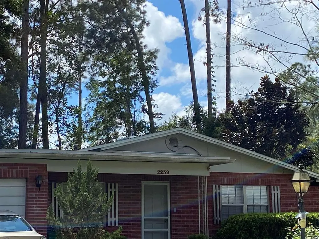 2239 NW 42nd Place Gainesville FL 32605