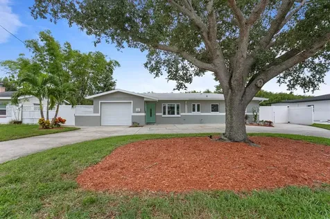 9201 Sun Isle Drive NE St Petersburg FL 33702