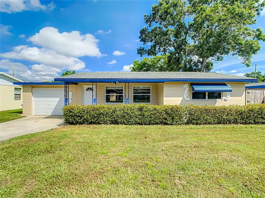 2715 46th Avenue N St Petersburg FL 33714