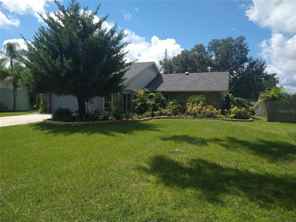 1405 Sandalwood Drive Plant City FL 33563