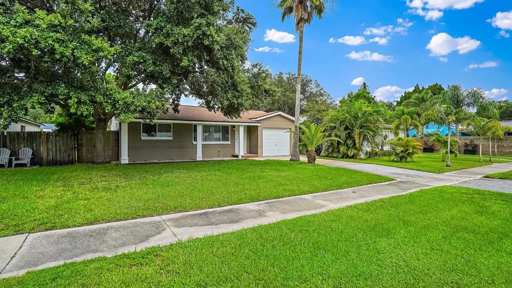 5513 14th Avenue S Gulfport FL 33707