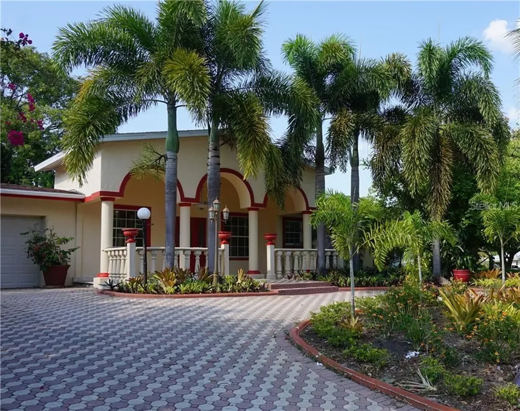 2465 Foster Lane Sarasota FL 34239