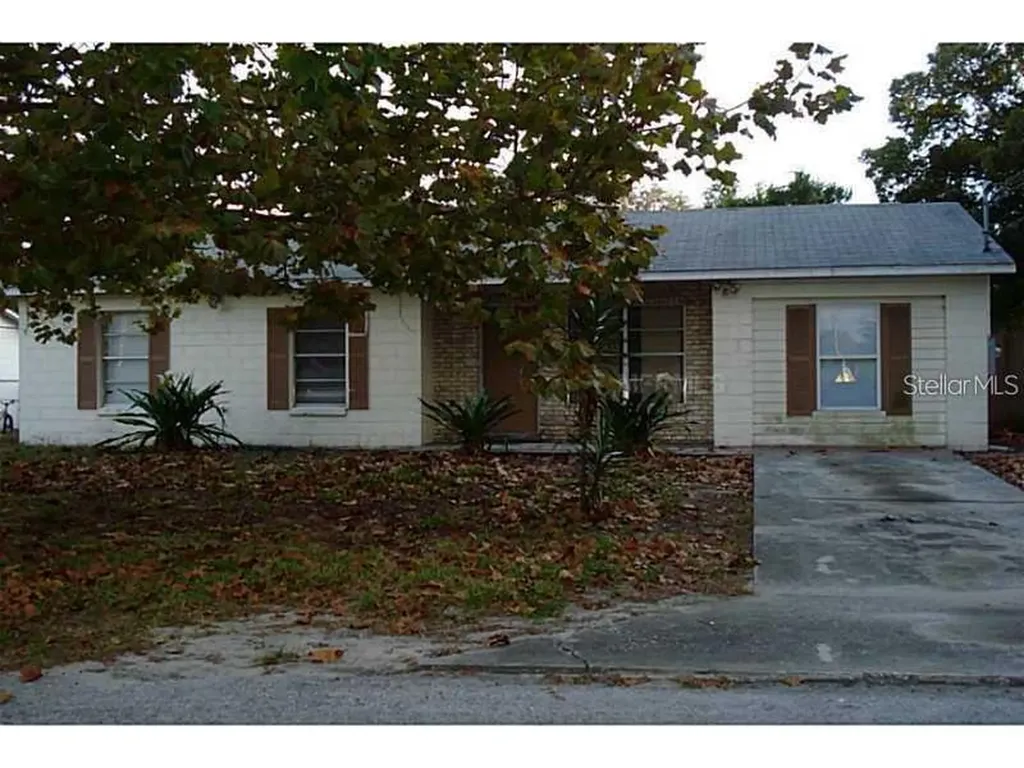 1201 Colerain Avenue Tavares FL 32778