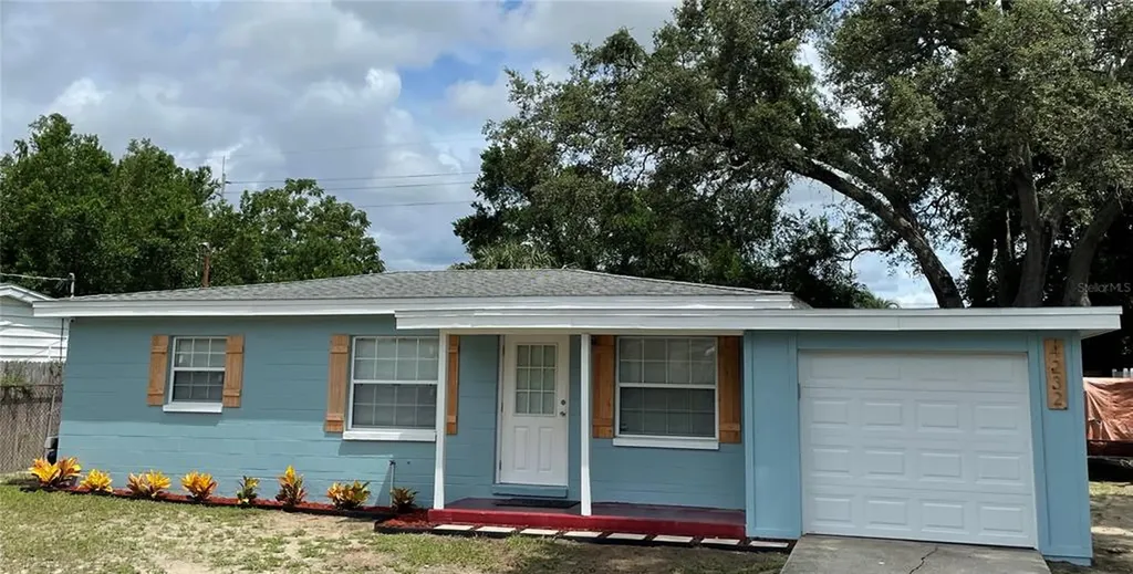 4232 N Sandalwood Circle Tampa FL 33617