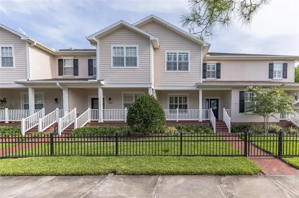 123 49th Avenue N St Petersburg FL 33703