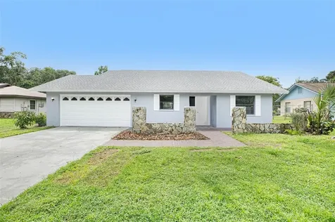 1213 W Redbud Street Plant City FL 33563
