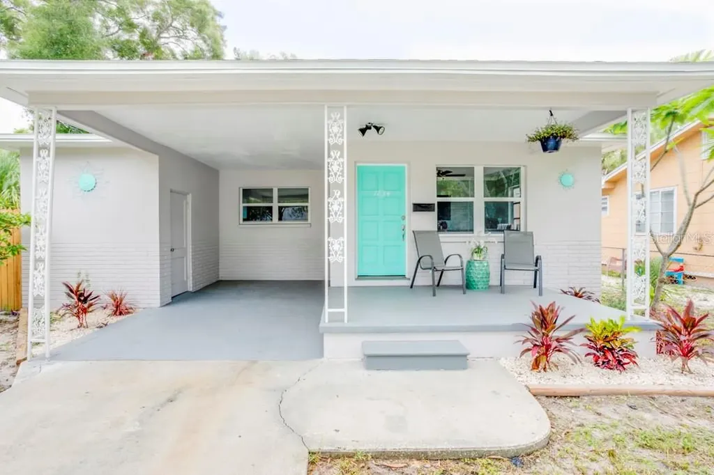 1834 45th Street S St Petersburg FL 33711