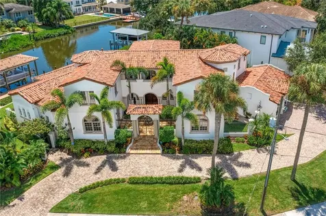 5002 W Neptune Way Tampa FL 33609