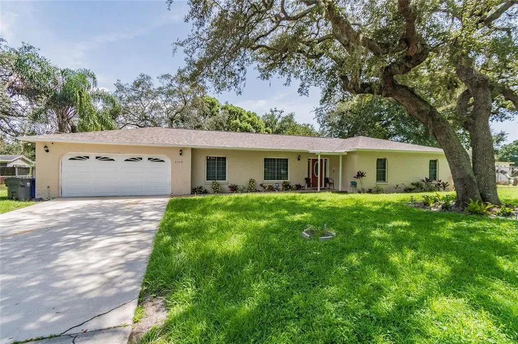 5209 E Kirby Street Tampa FL 33617