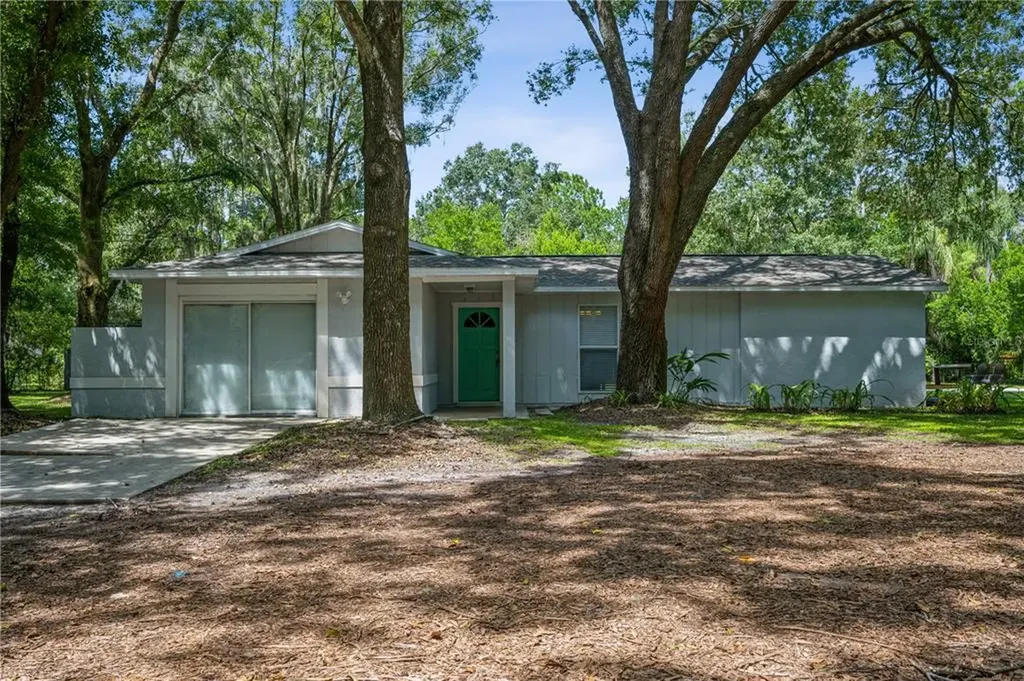 910 W Lutz Lake Fern Road Lutz FL 33548