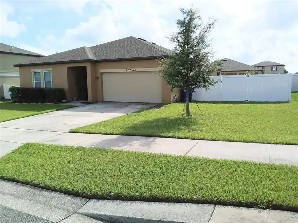 15586 Merlin Avenue Mascotte FL 34753