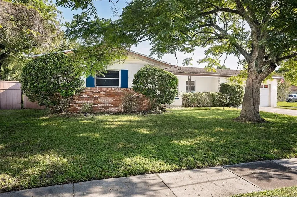 1301 Leeway Avenue Orlando FL 32810