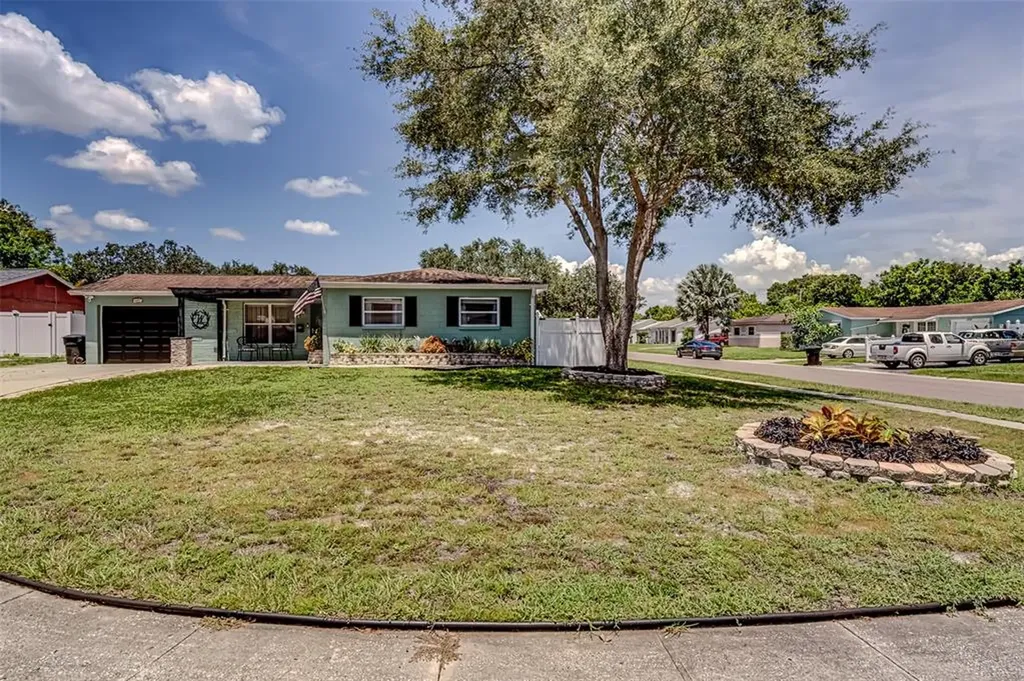 6900 22nd Circle N St Petersburg FL 33702