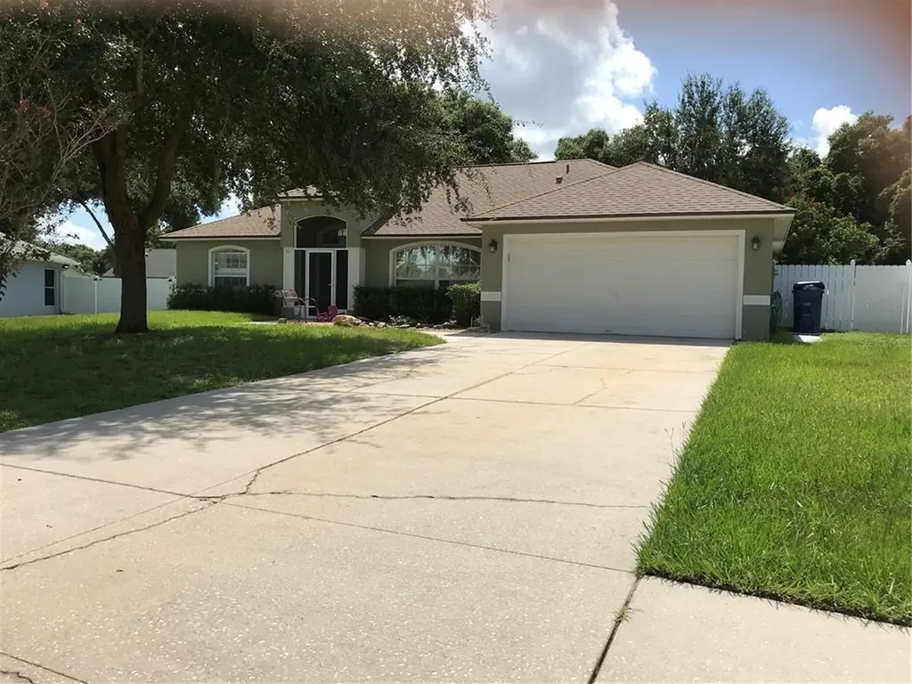 1224 Demoiselle Street Groveland FL 34736