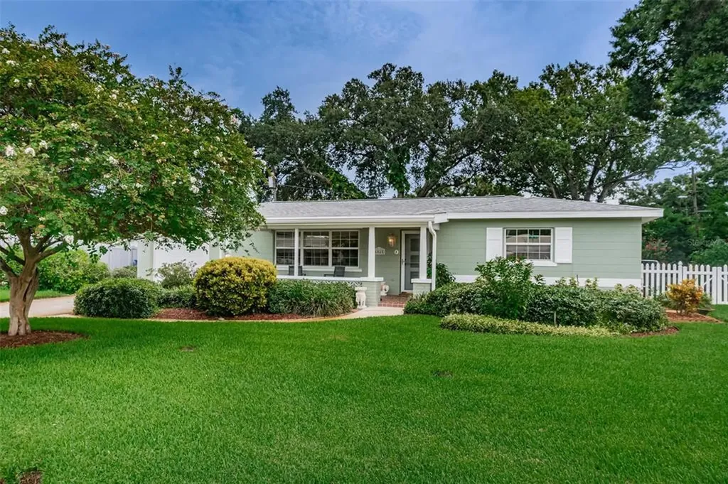 6045 28th Avenue N St Petersburg FL 33710