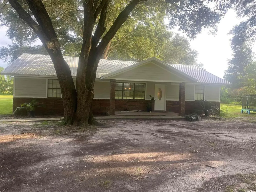 900 SW 105th Street Trenton FL 32693