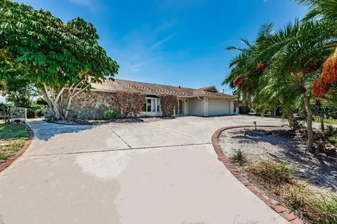 1068 44th Avenue NE St Petersburg FL 33703