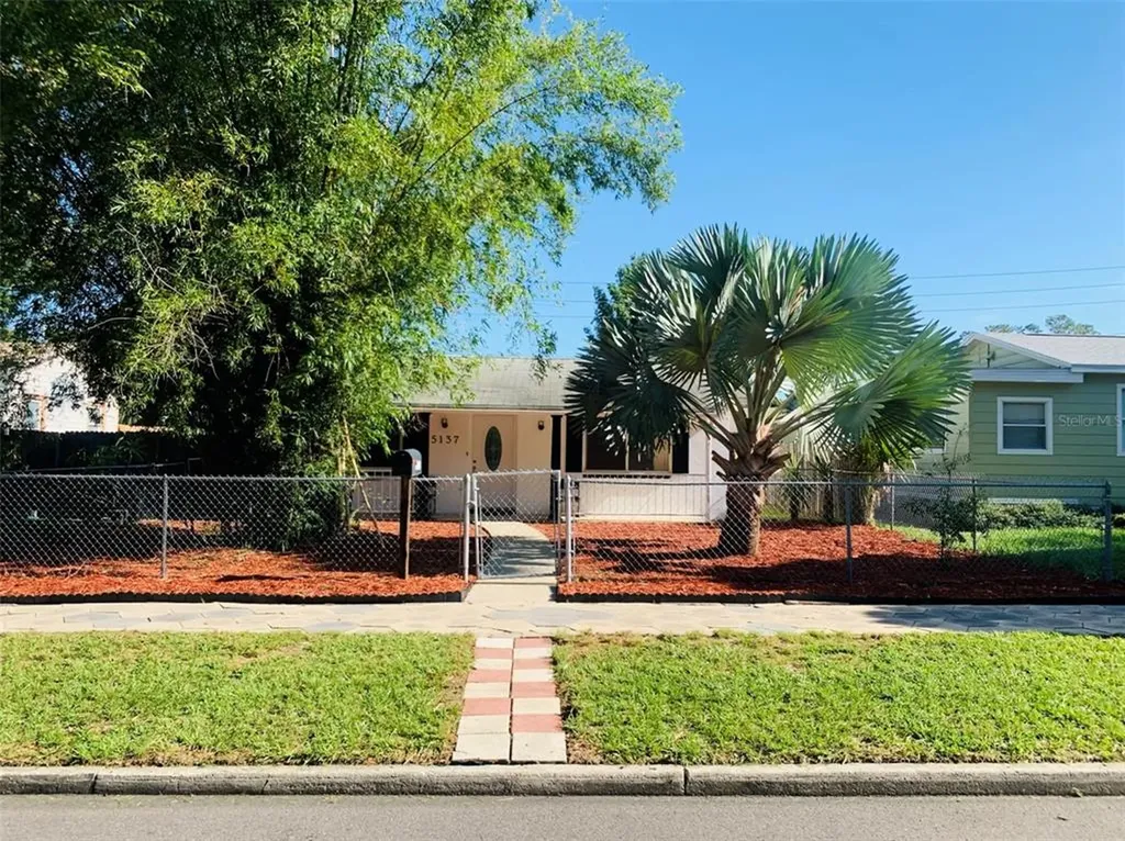5137 Dartmouth Avenue N St Petersburg FL 33710