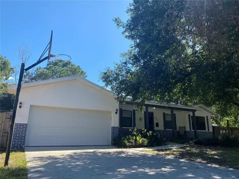 5695 Kiwanis Place NE St Petersburg FL 33703