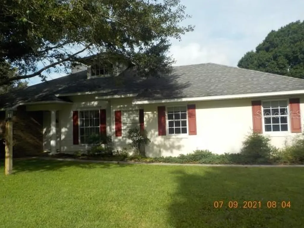 1024 Club Hills Drive Eustis FL 32726