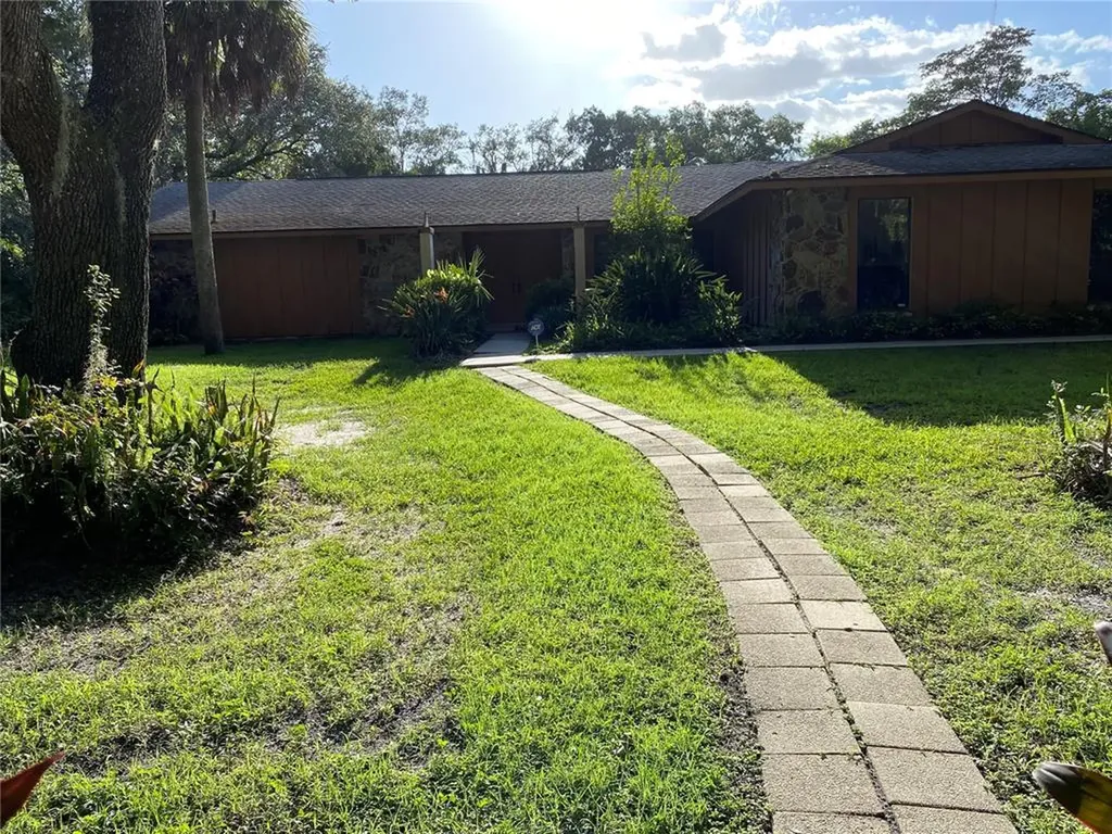 2232 Shadow Lakes Drive Sarasota FL 34240