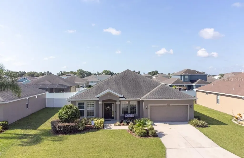 1813 Via Chianti Street Plant City FL 33566