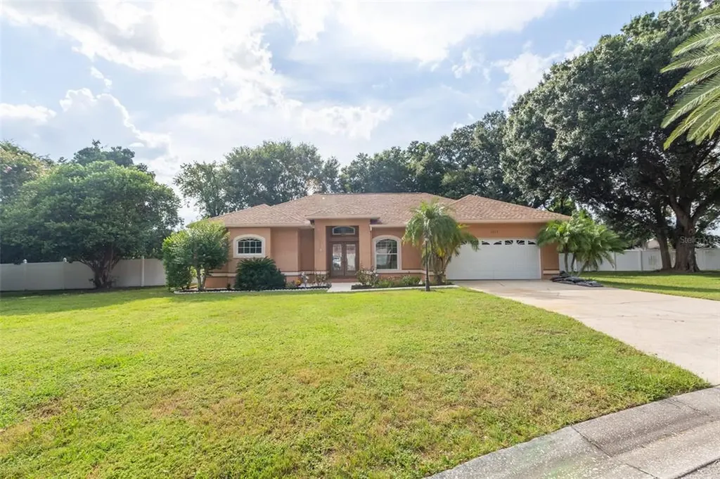 1517 Auburn Oaks Circle Auburndale FL 33823