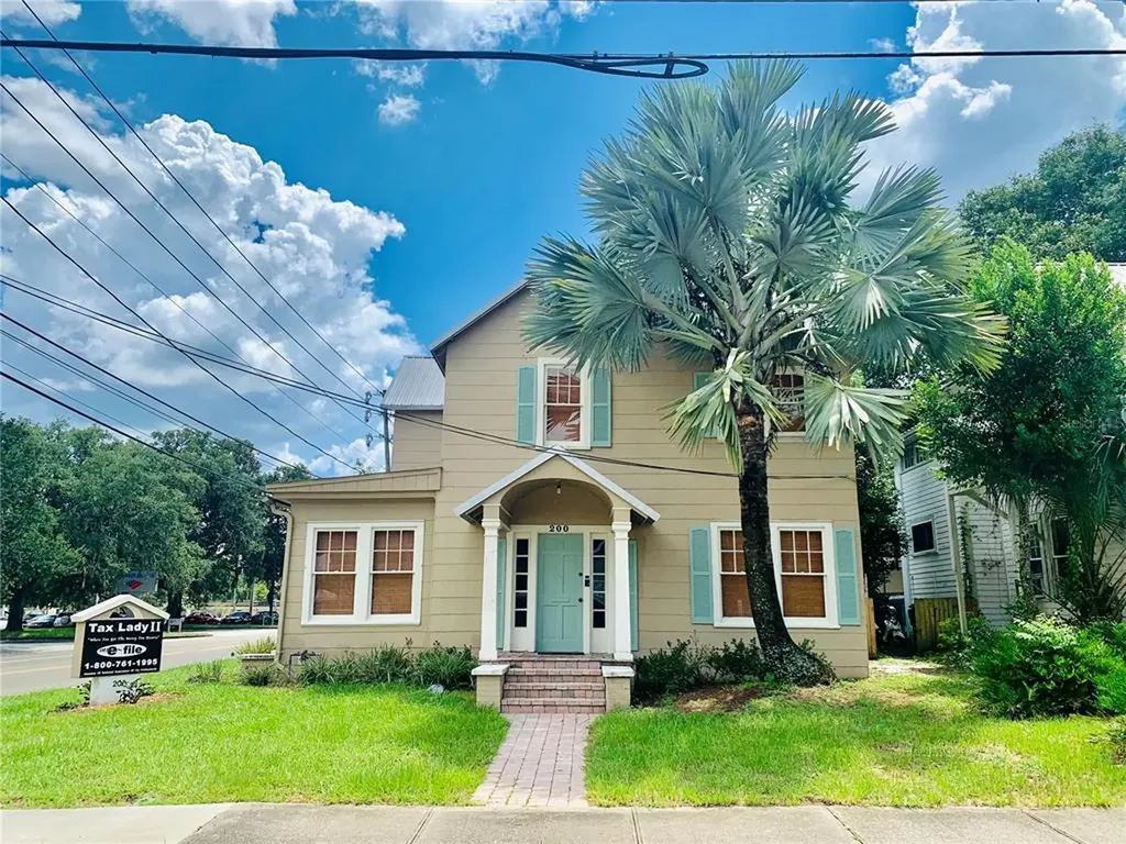 200 W Wisconsin Avenue Deland FL 32720