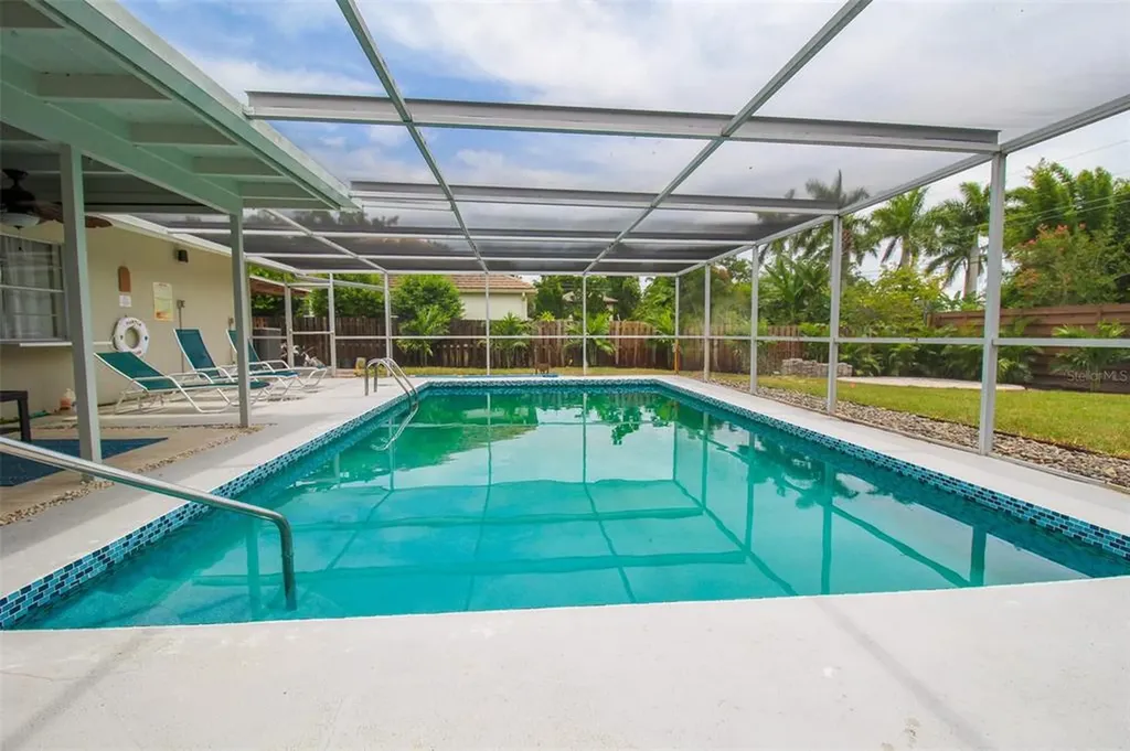 2232 Pine Terrace Sarasota FL 34231