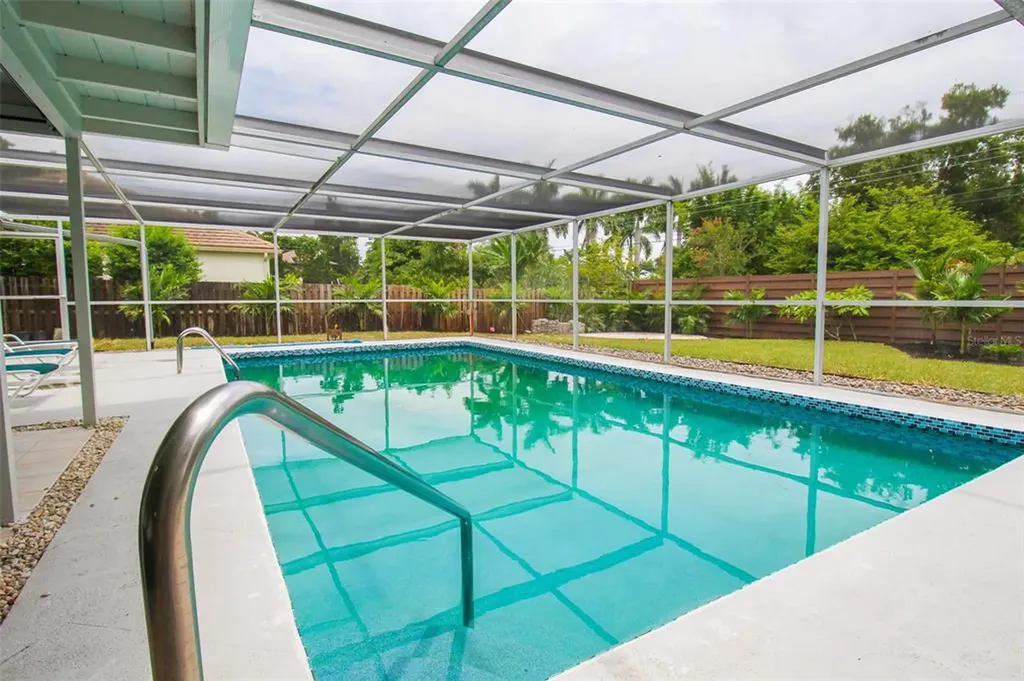 2232 Pine Terrace Sarasota FL 34231