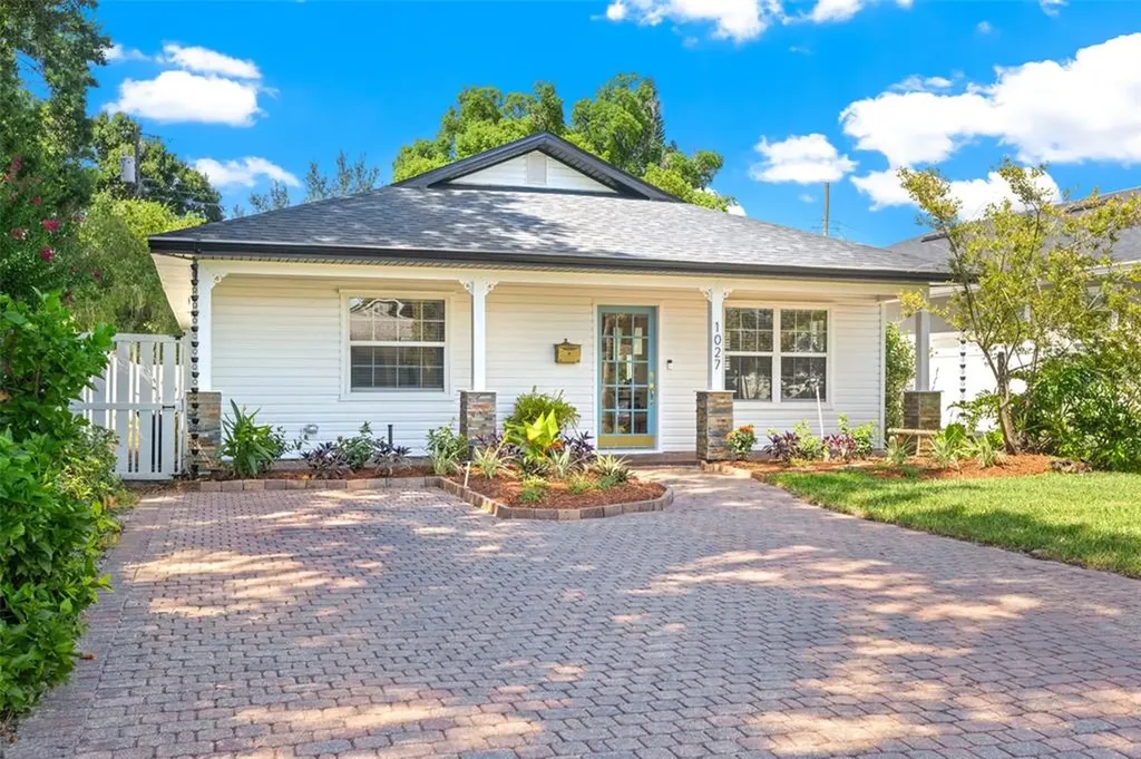 1027 48th Avenue N St Petersburg FL 33703