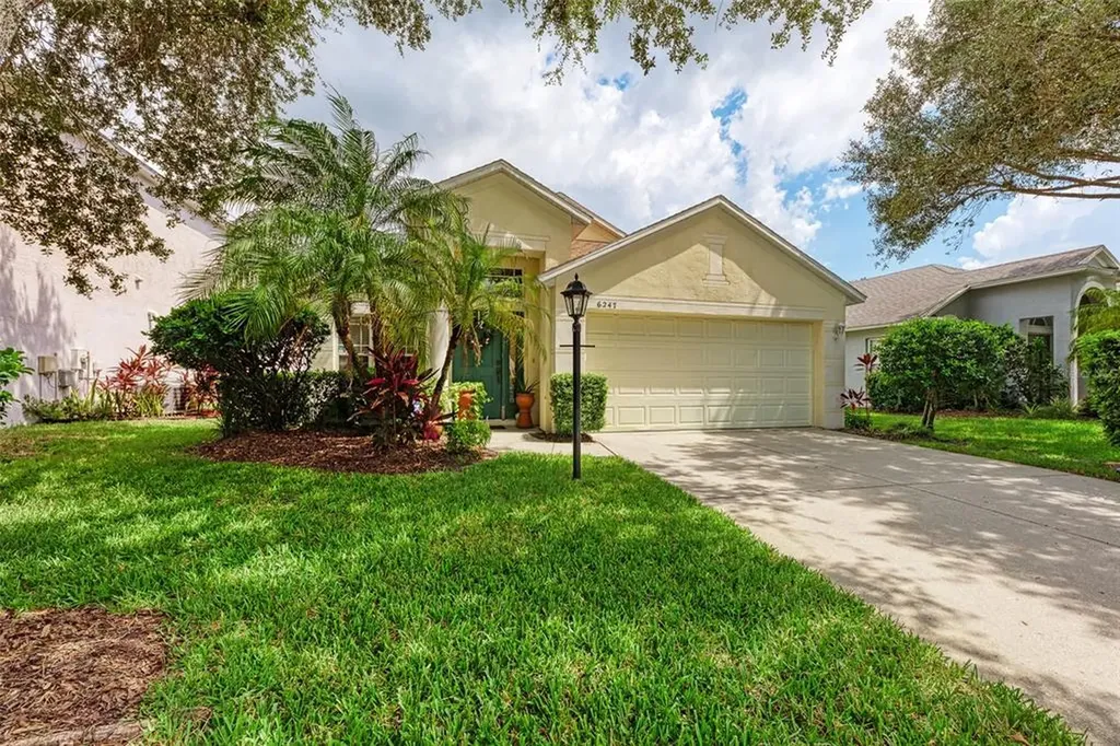 6247 Tassleflower Trail Lakewood Ranch FL 34202