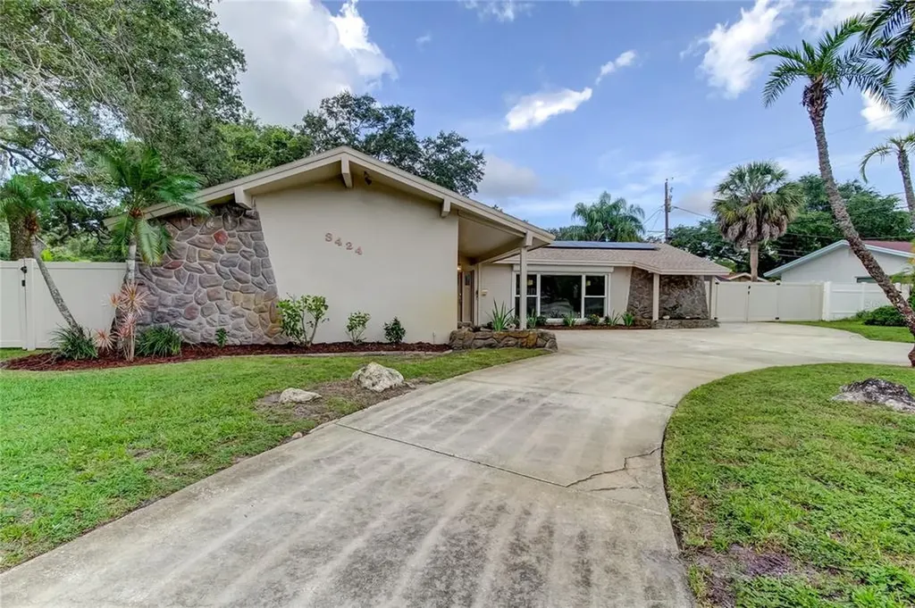 3424 Park Street N St Petersburg FL 33710