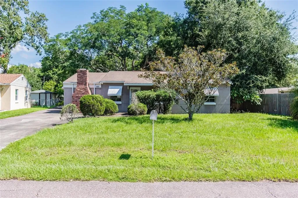 4703 W Knights Avenue Tampa FL 33611