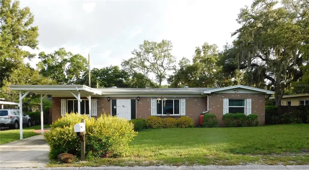 2812 W Robson Street Tampa FL 33614