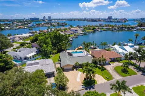 1222 80th Street S St Petersburg FL 33707
