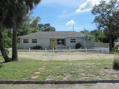 166 Pinellas Way N St Petersburg FL 33710