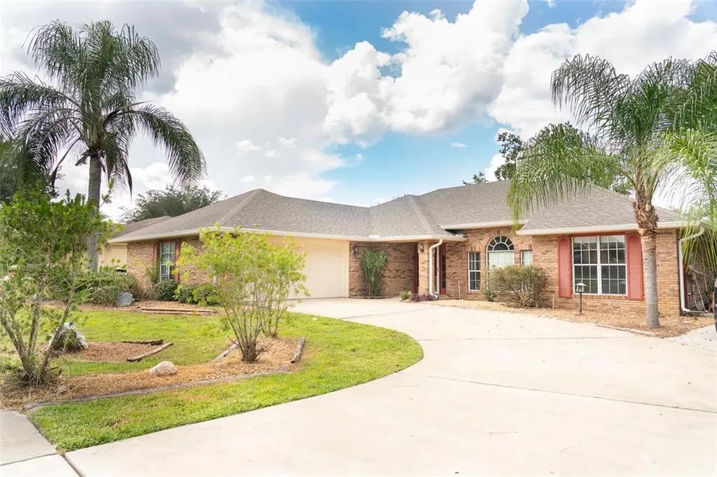 630 Moss Point Cove Court Debary FL 32713