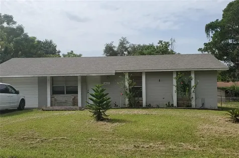 1405 Valencia Avenue Tavares FL 32778